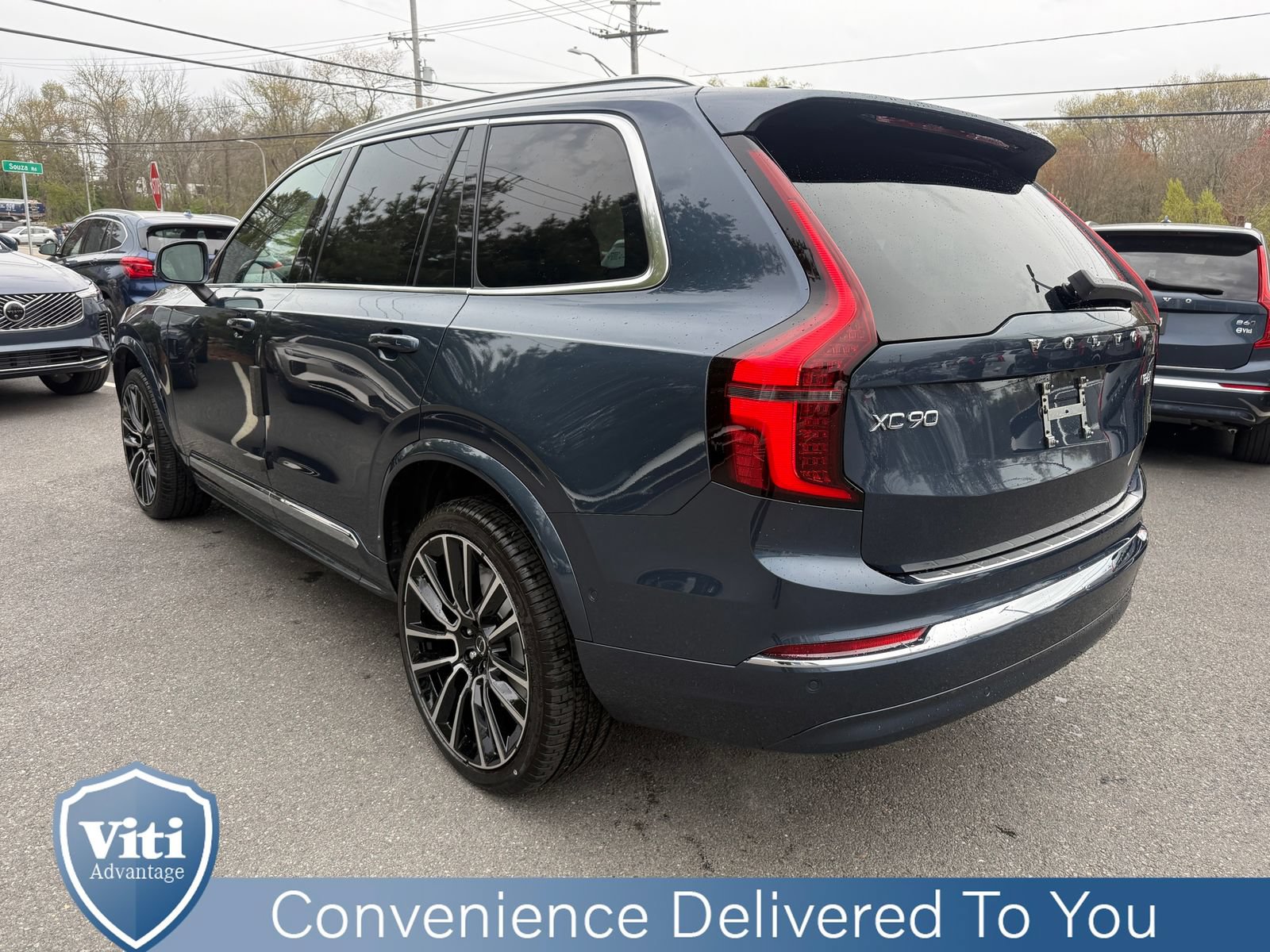 New 2026 Volvo XC90 B6 Plus w/ Protection Package Premier AWD/4WD image 6