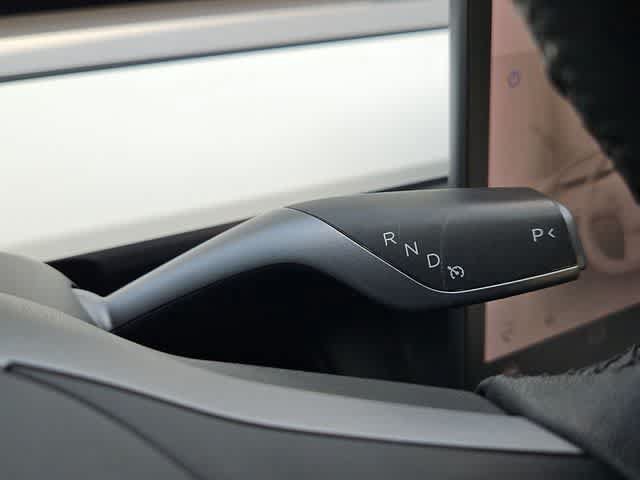 Used 2021 Tesla Model Y Long Range AWD/4WD image 26