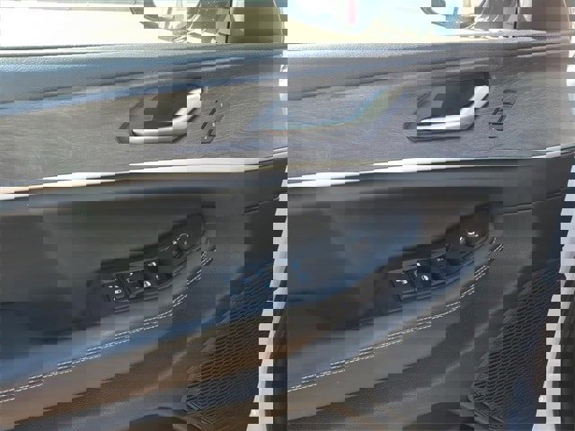 Certified 2024 Jeep Grand Cherokee Limited image 9