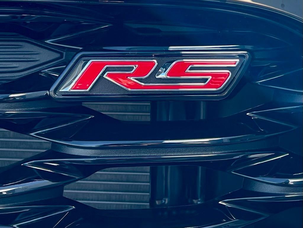 New 2026 Chevrolet Trax RS w/ Sunroof Package image 7