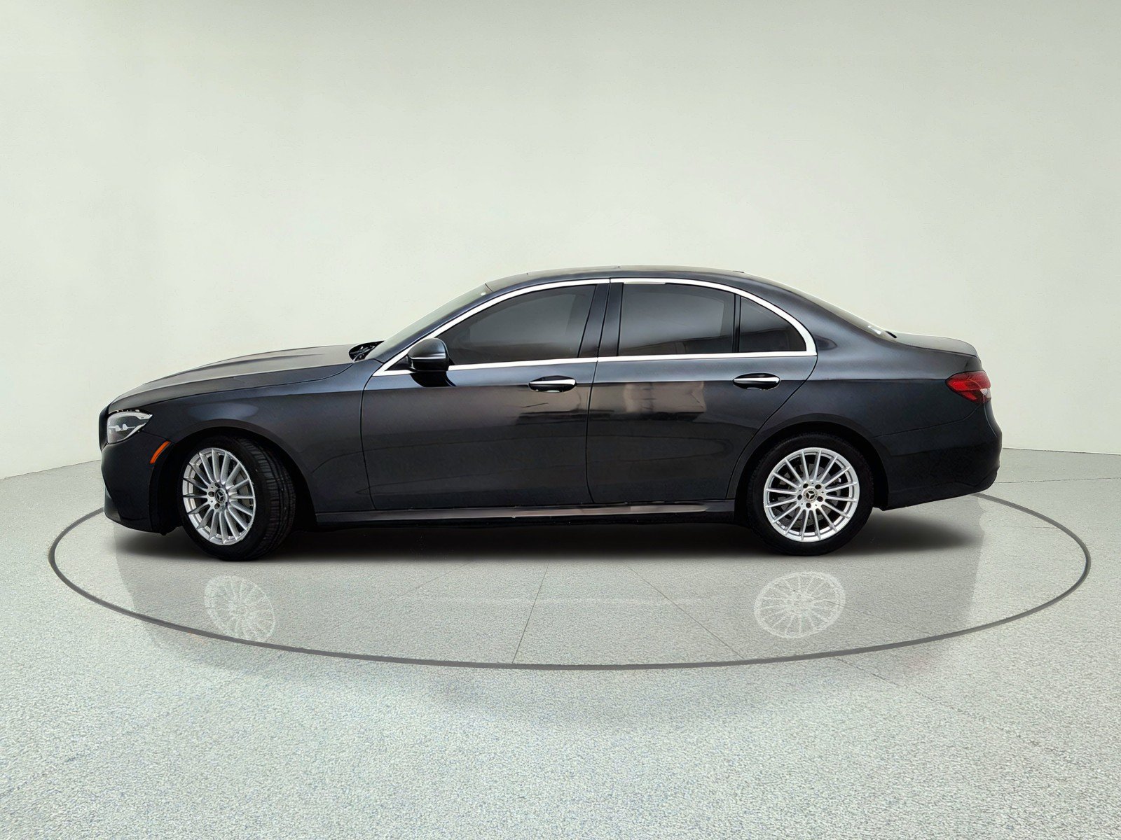Used 2021 Mercedes-Benz E 350 Sedan image 14