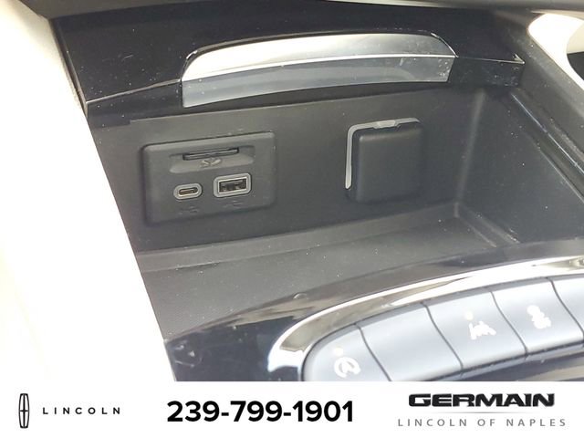 Used 2021 Buick Envision Avenir w/ Technology Package II image 33