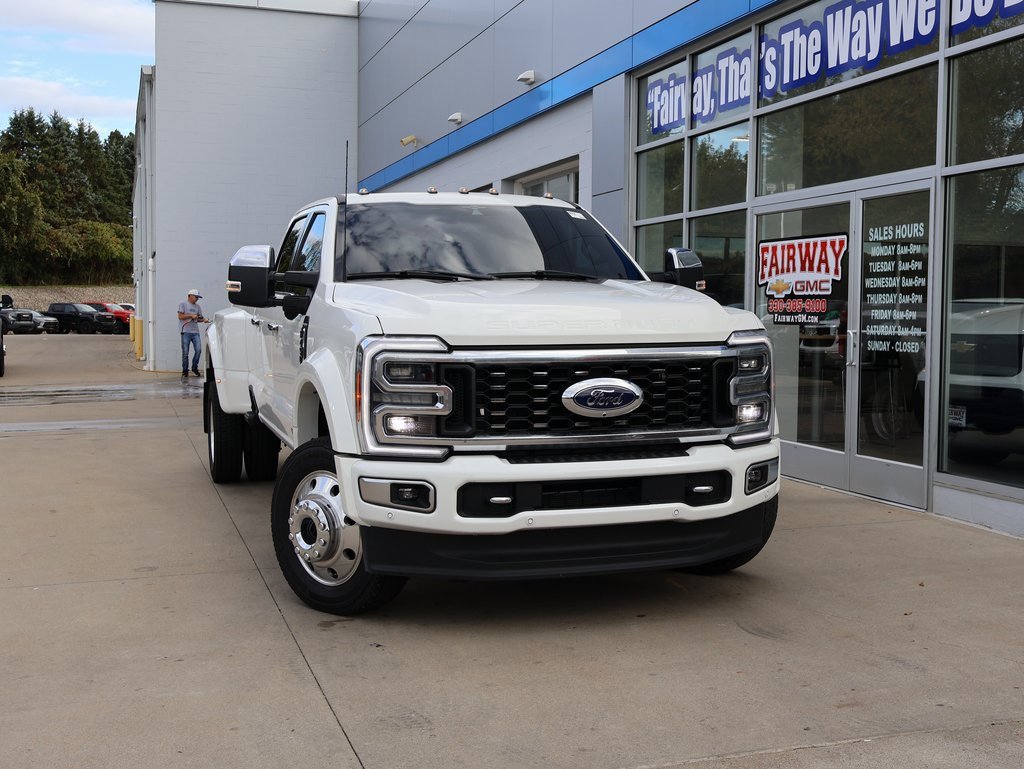 Used 2023 Ford F450 Platinum w/ FX4 Off-Road Package image 50