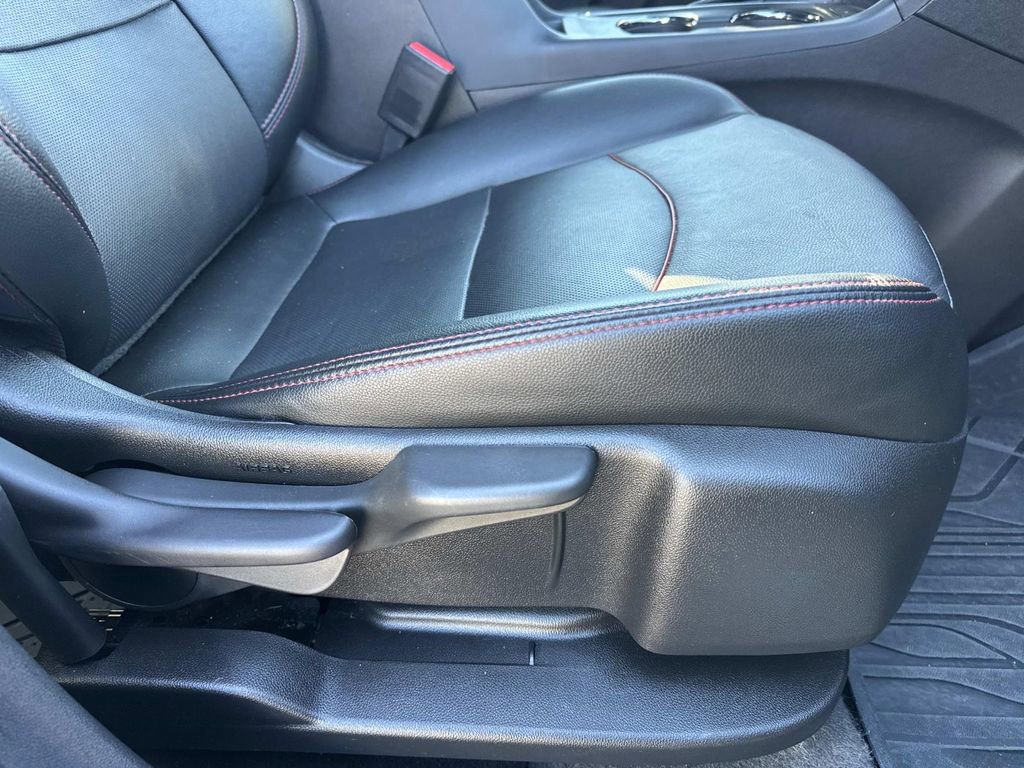 Certified 2024 Chevrolet Equinox RS w/ RS Leather Package image 11