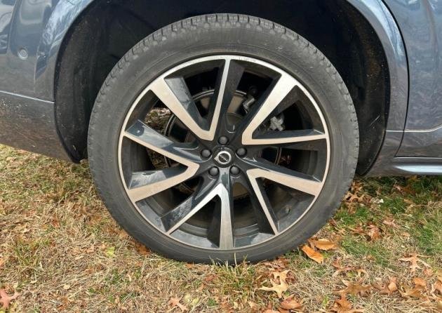 Used 2023 Volvo XC90 B6 Plus w/ Protection Package Premier image 8