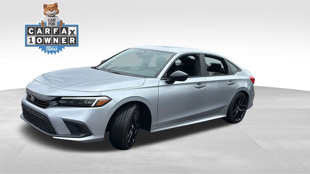 Used 2023 Honda Civic Sport image 3