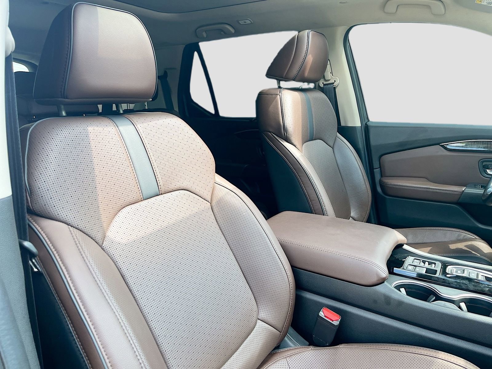 Used 2025 Honda Pilot Elite image 31