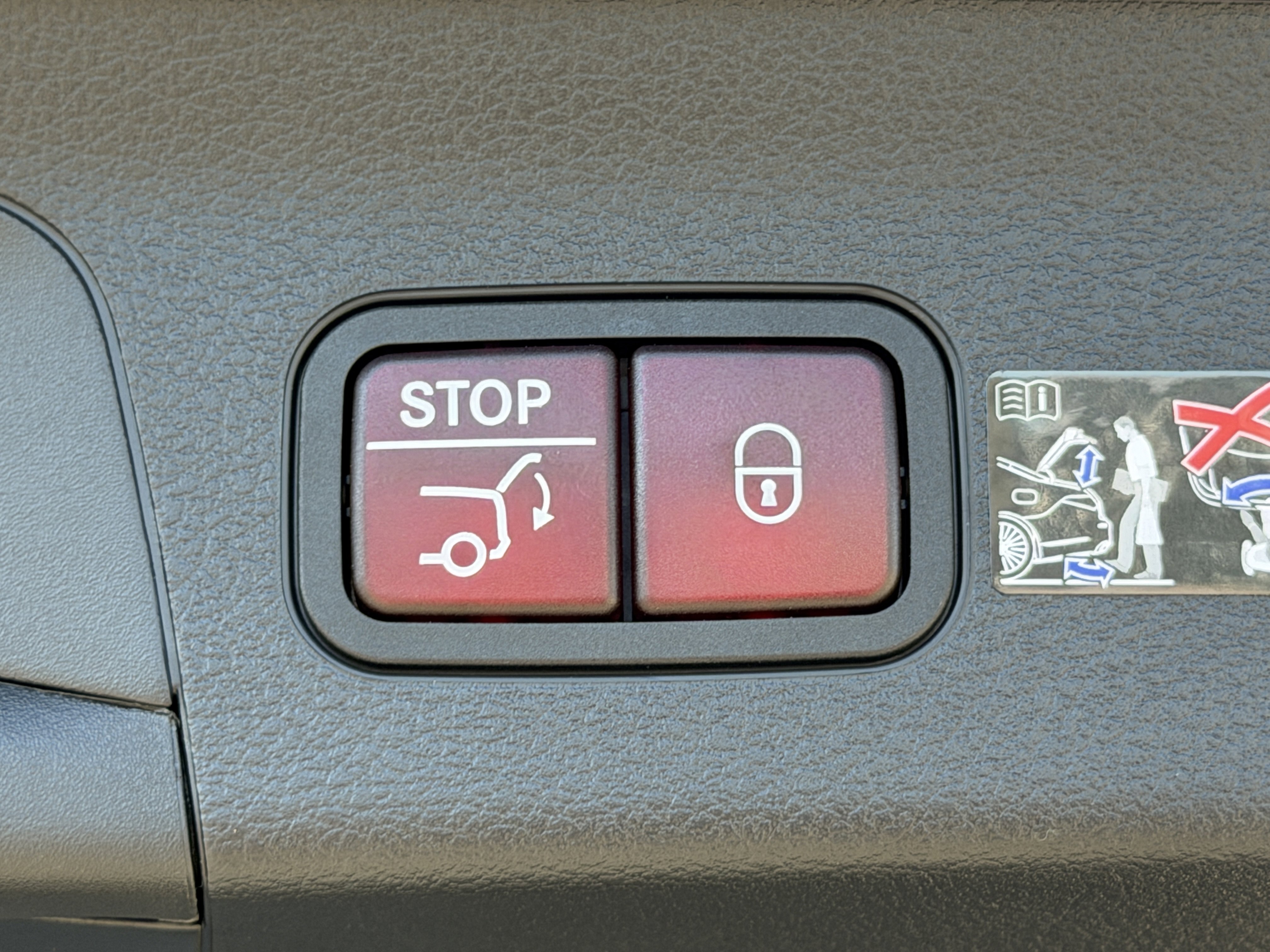 New 2026 Mercedes-Benz GLS 450 4MATIC image 14