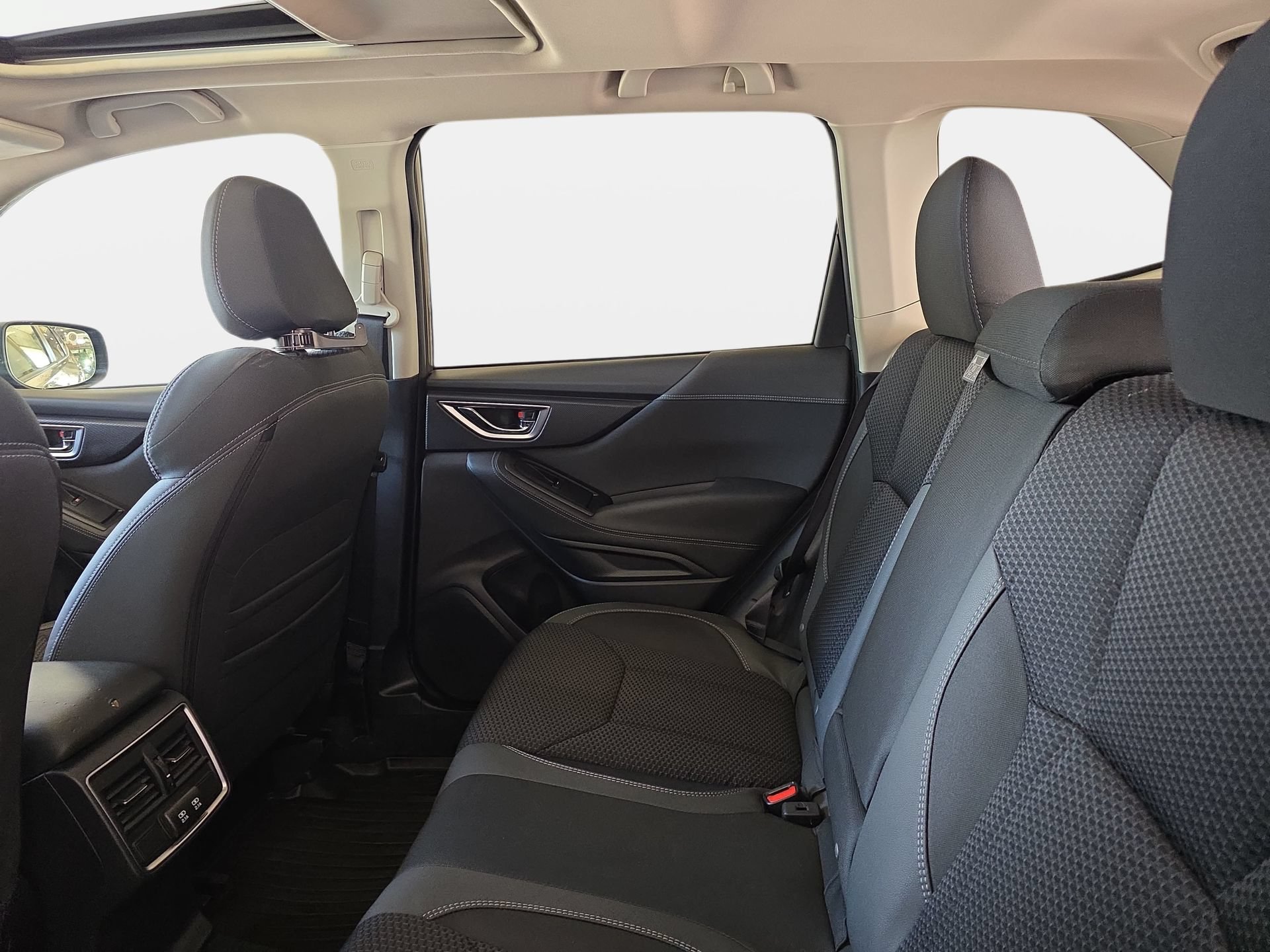 Used 2024 Subaru Forester Premium AWD/4WD image 14