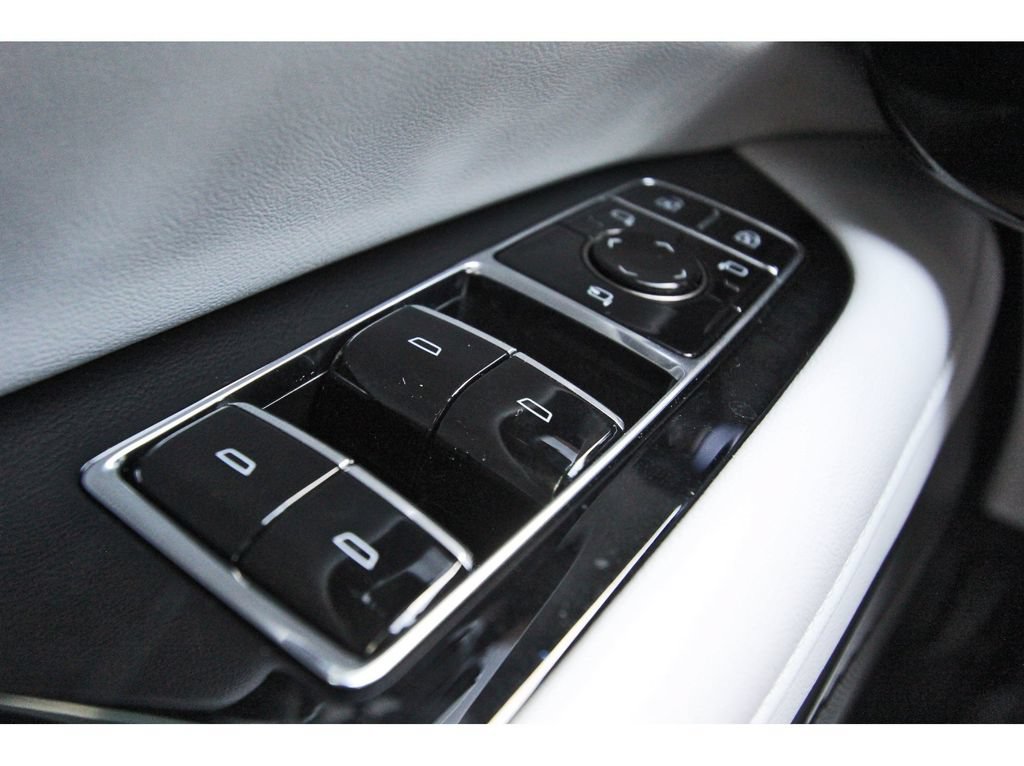 New 2027 Cadillac Optiq Luxury AWD/4WD image 15