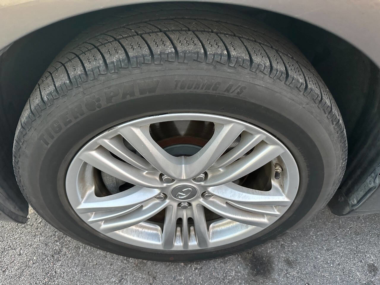 Used 2010 INFINITI G37 x Sedan image 5