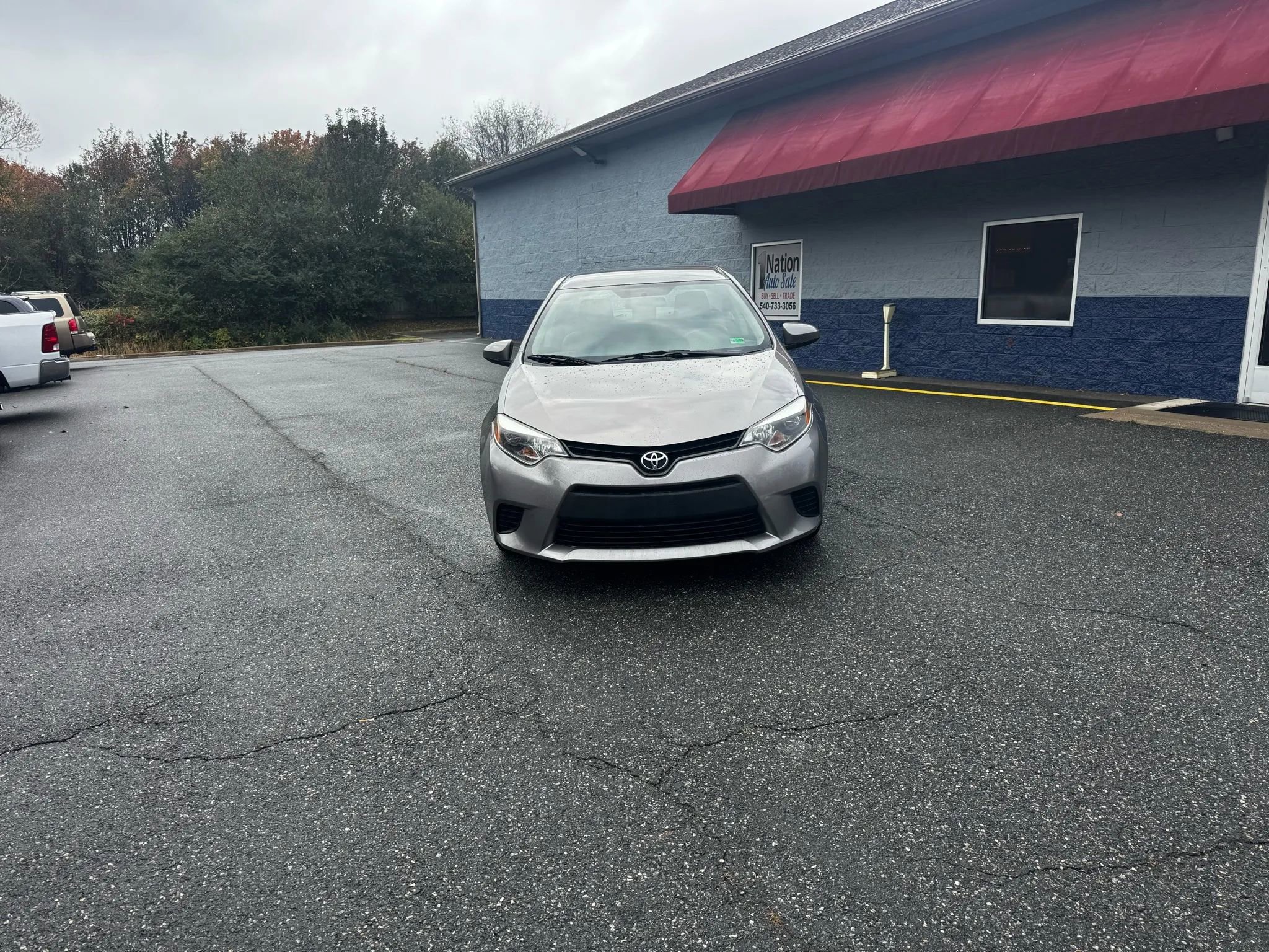 Used 2014 Toyota Corolla LE image 2