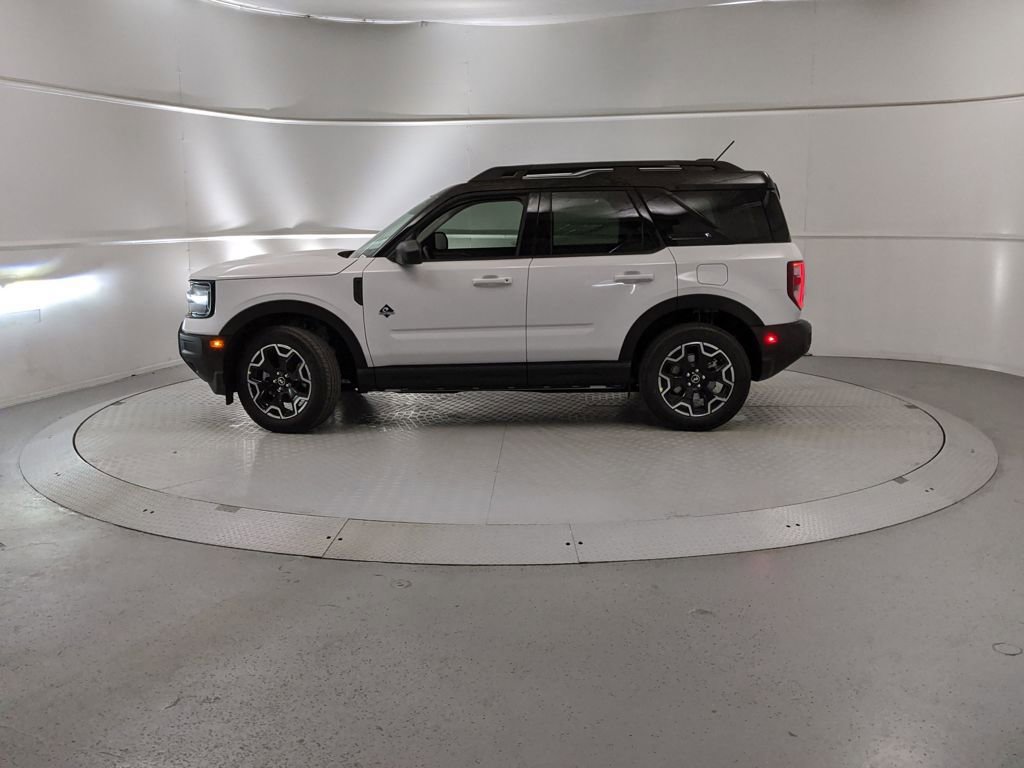 New 2025 Ford Bronco Sport Outer Banks image 5