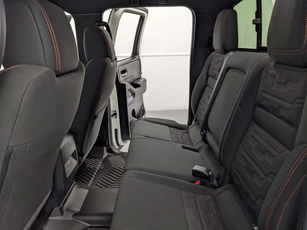 Used 2025 Nissan Frontier PRO-4X AWD/4WD image 19