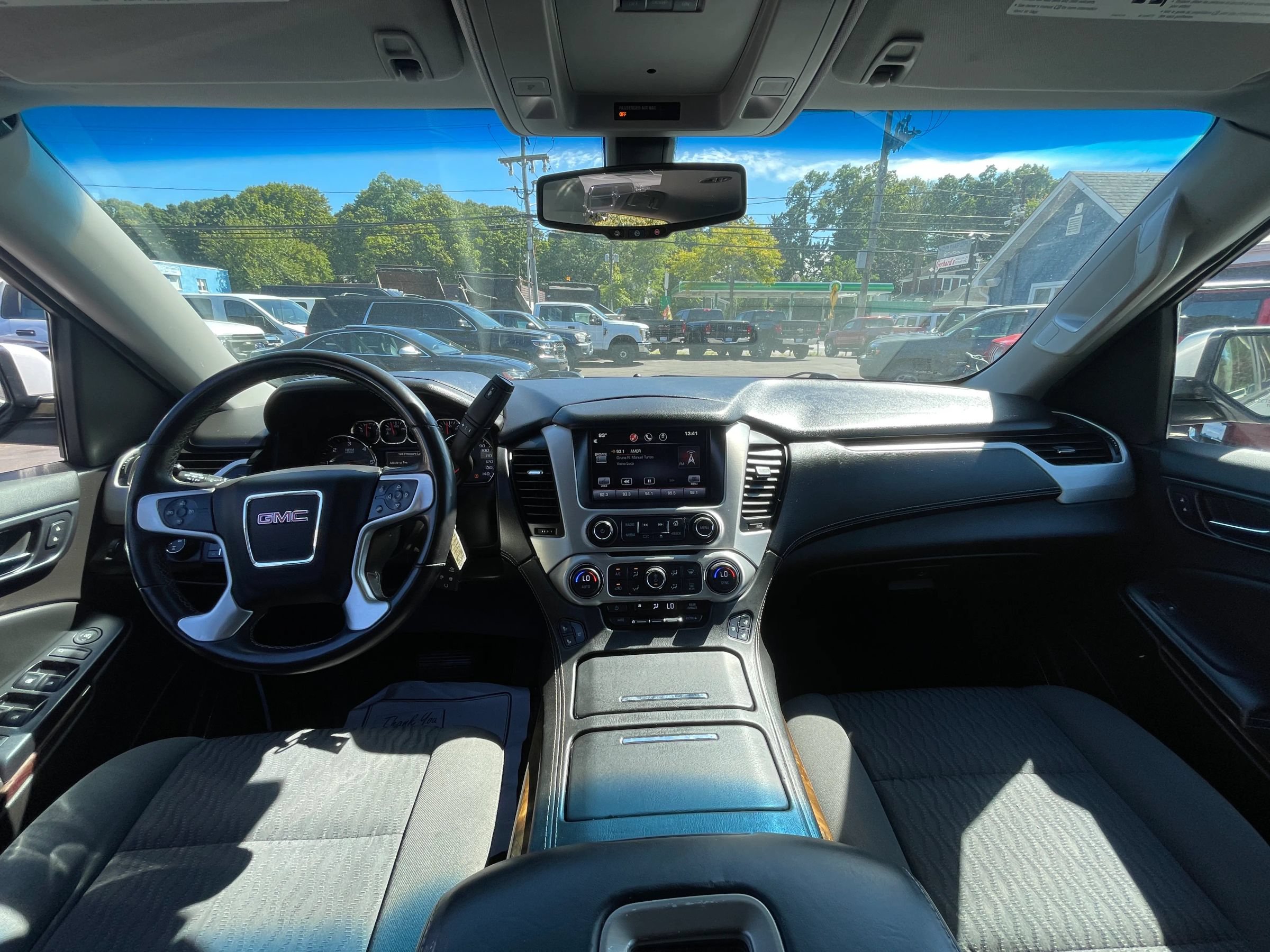 Used 2015 GMC Yukon SLE w/ HD Trailering Package AWD/4WD image 17