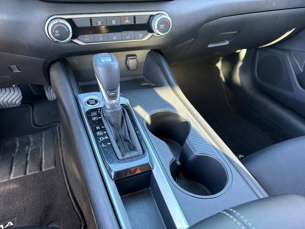 Used 2025 Nissan Altima 2.5 SV FWD image 13