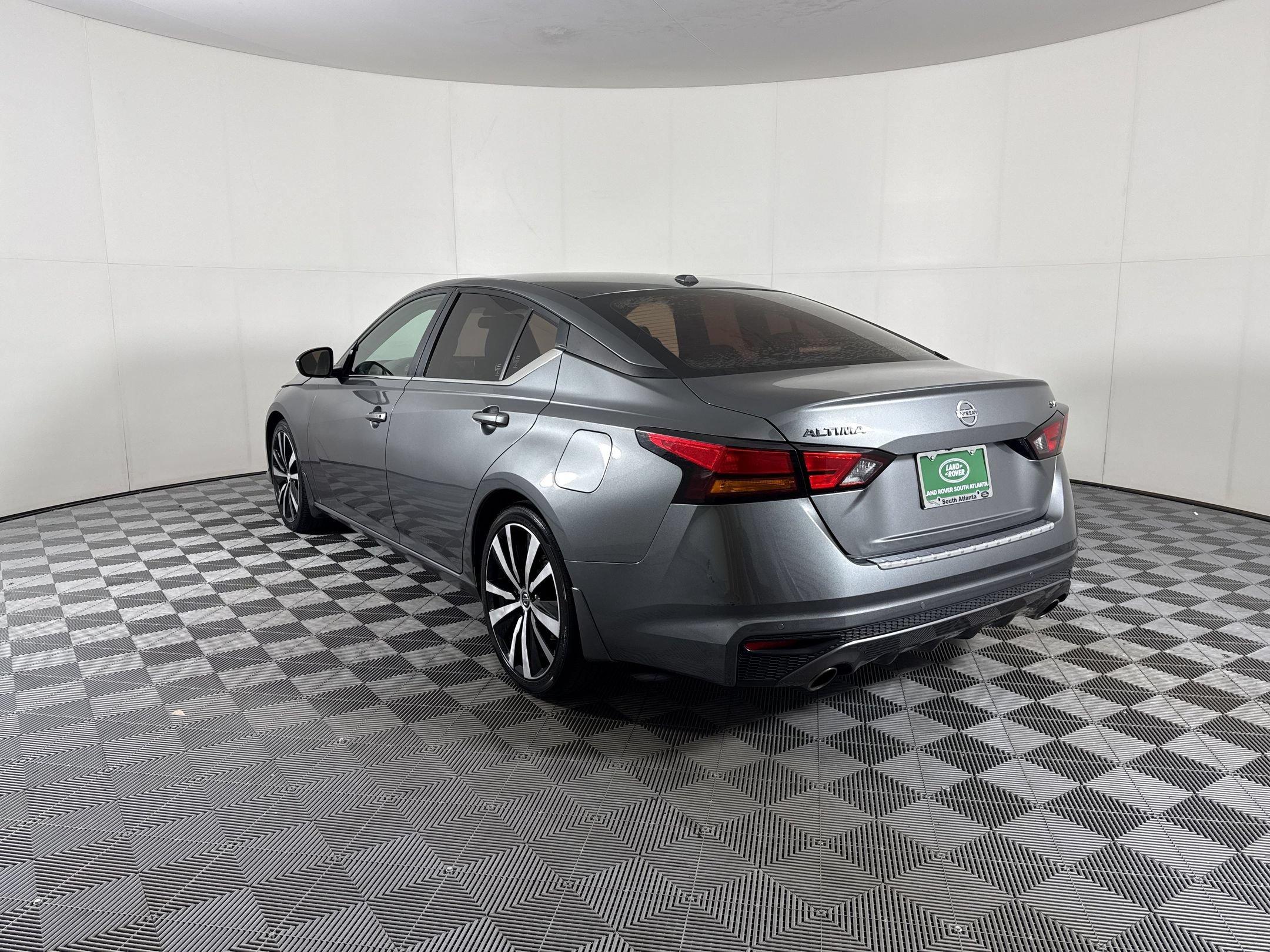 Used 2022 Nissan Altima 2.5 SR FWD image 3