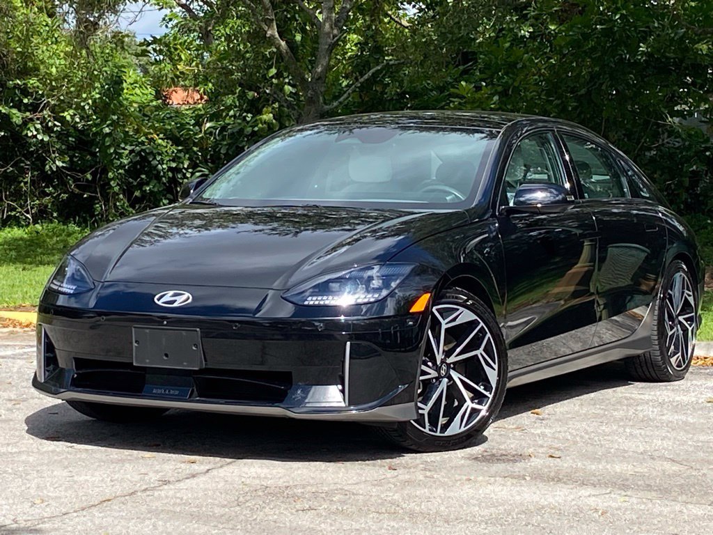Used 2023 Hyundai Ioniq 6 Limited RWD image 4
