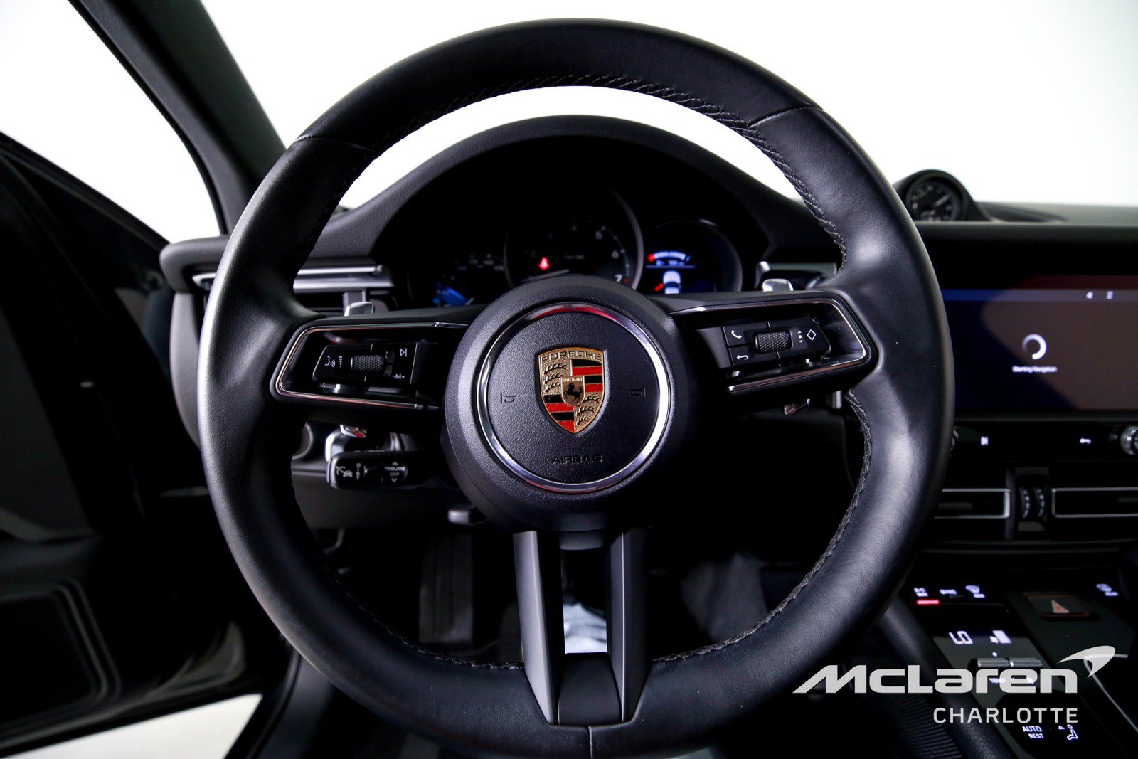 Used 2024 Porsche Macan AWD/4WD image 14