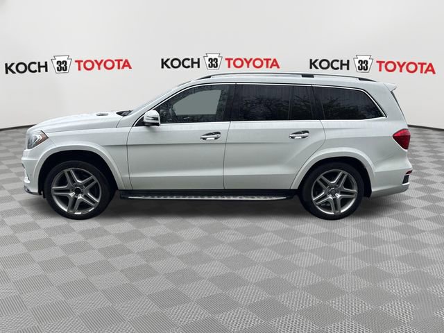 Used 2015 Mercedes-Benz GL 550 4MATIC image 4