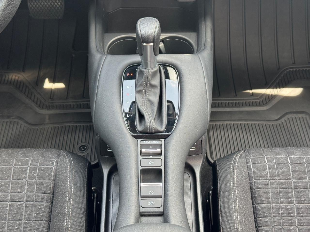 Used 2024 Honda HR-V LX image 16