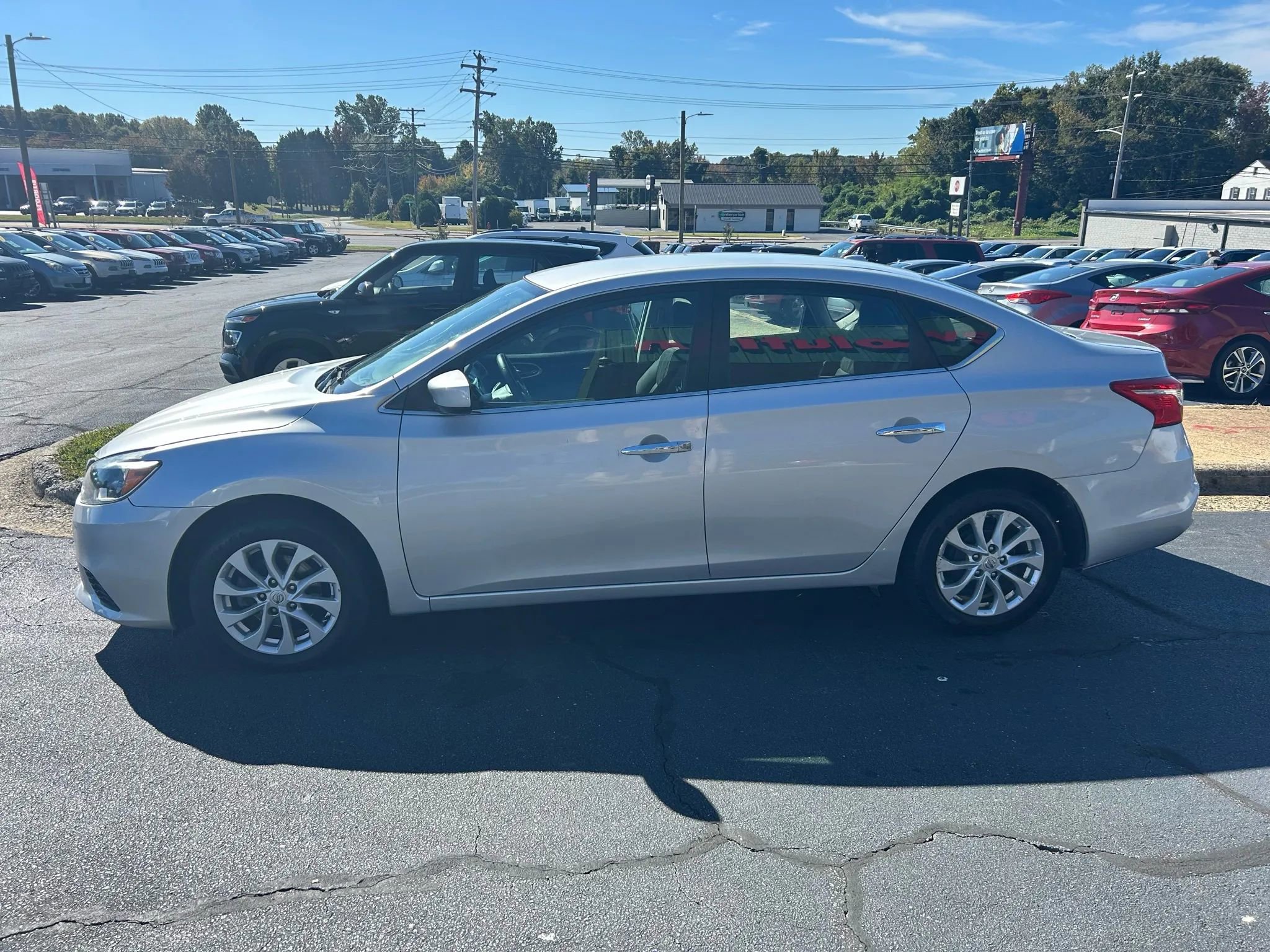 Used 2018 Nissan Sentra SV image 4