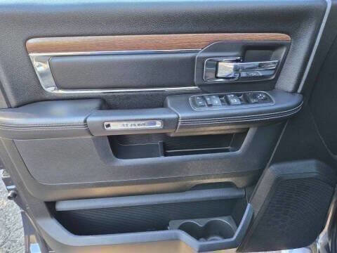 Used 2015 RAM 1500 Laramie w/ Convenience Group image 24