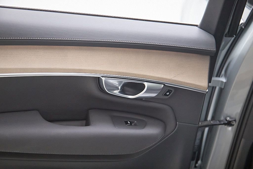 Used 2025 Volvo XC90 B6 Plus image 20