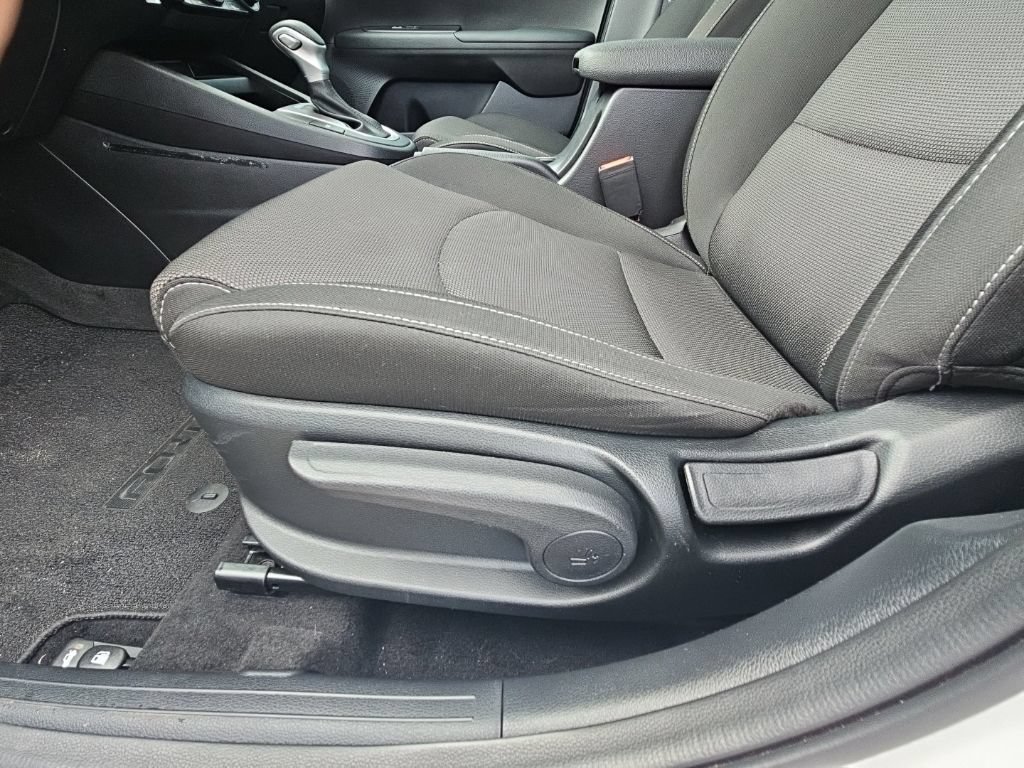 Used 2024 Kia Forte LXS w/ LXS Technology Package FWD image 20
