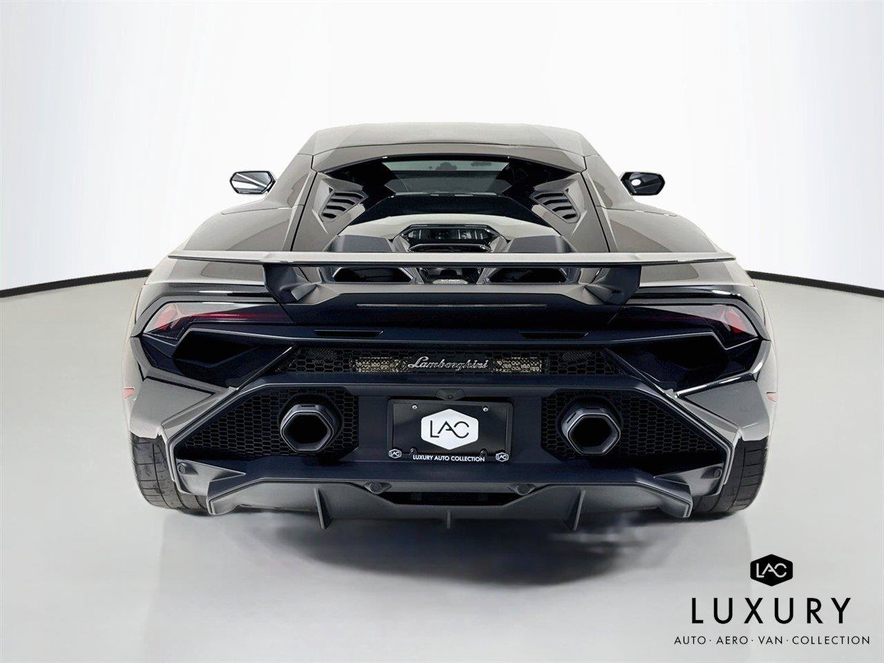 Used 2023 Lamborghini Huracan Tecnica RWD image 7