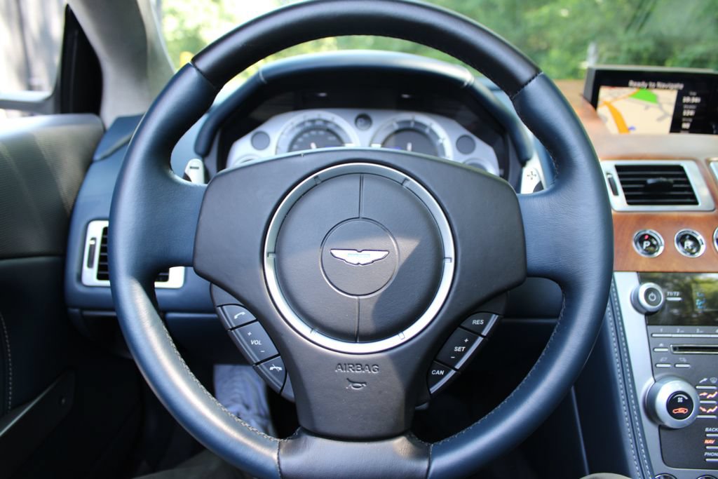 Used 2014 Aston Martin DB9 Volante RWD image 12