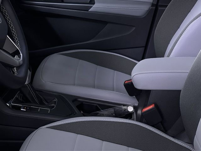 Used 2024 Volkswagen Taos SE image 21