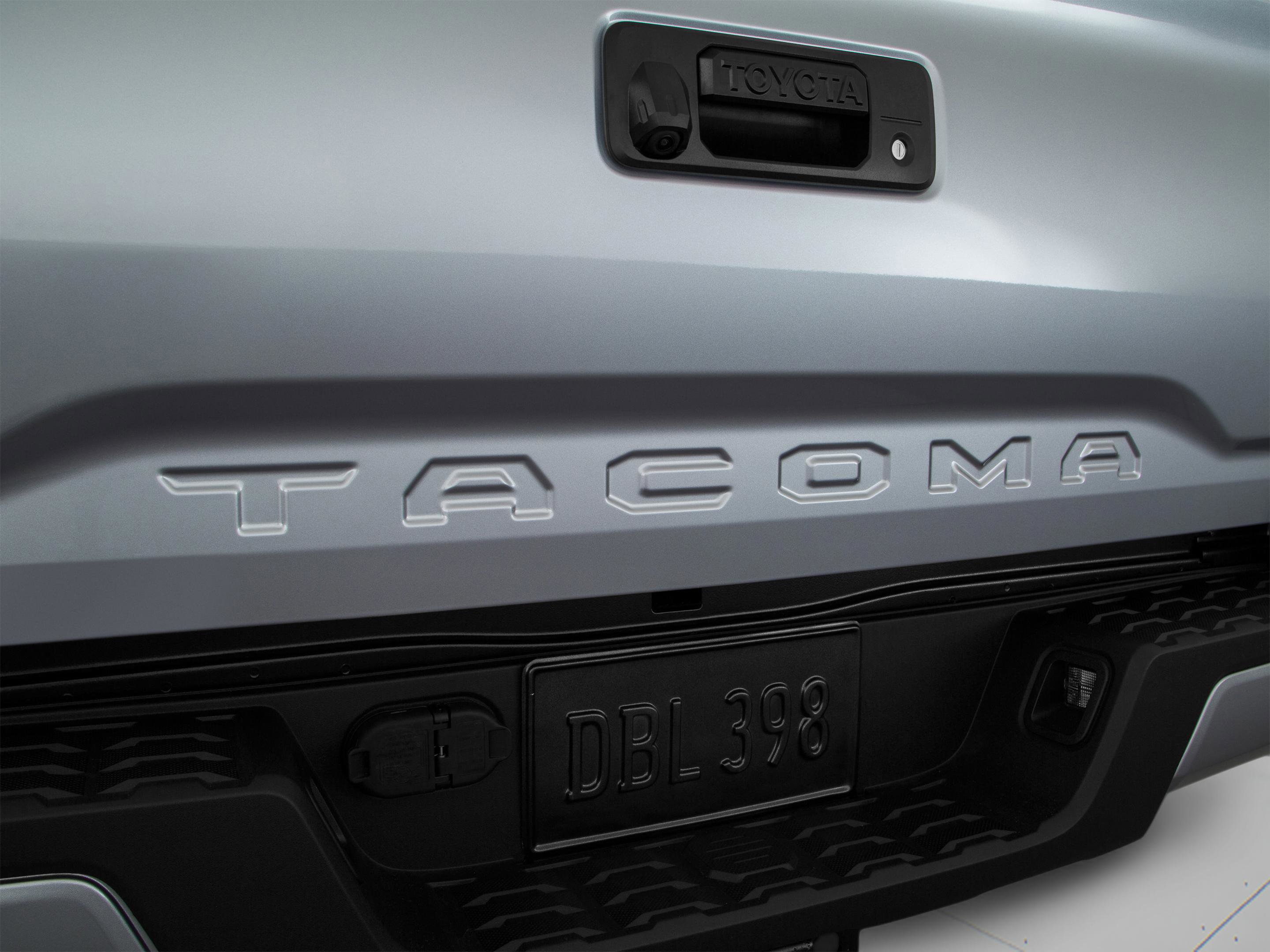 Used 2017 Toyota Tacoma TRD Sport w/ Premium & Technology Package image 58