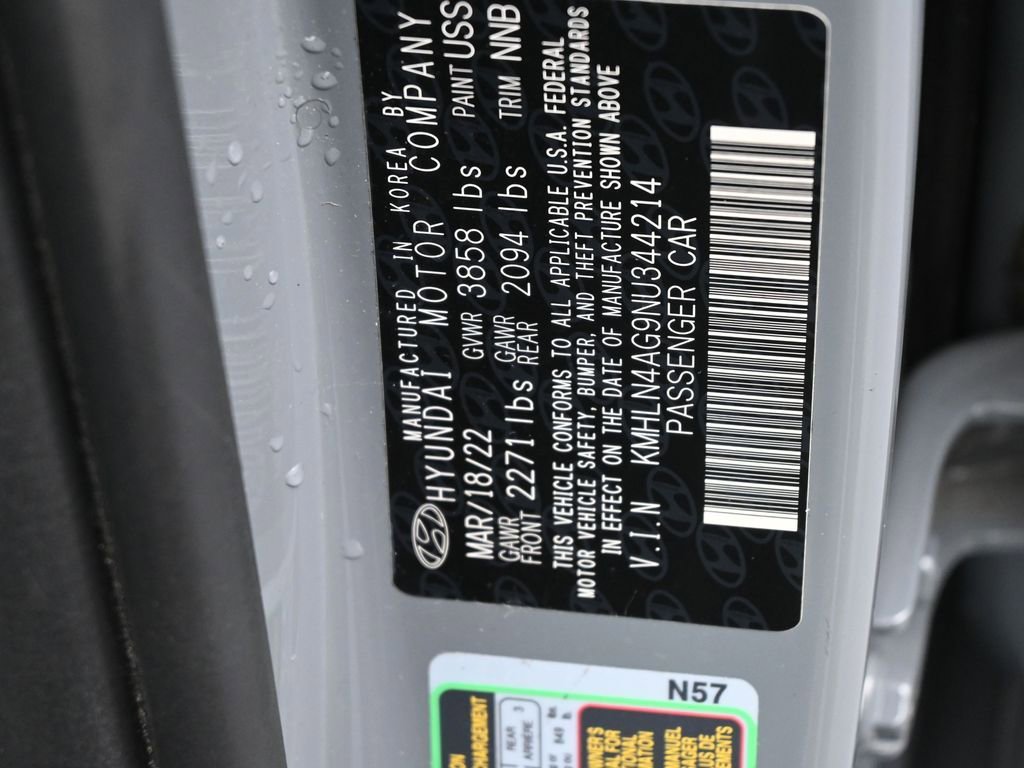 Used 2022 Hyundai Elantra SEL w/ Convenience + Premium Package FWD image 16