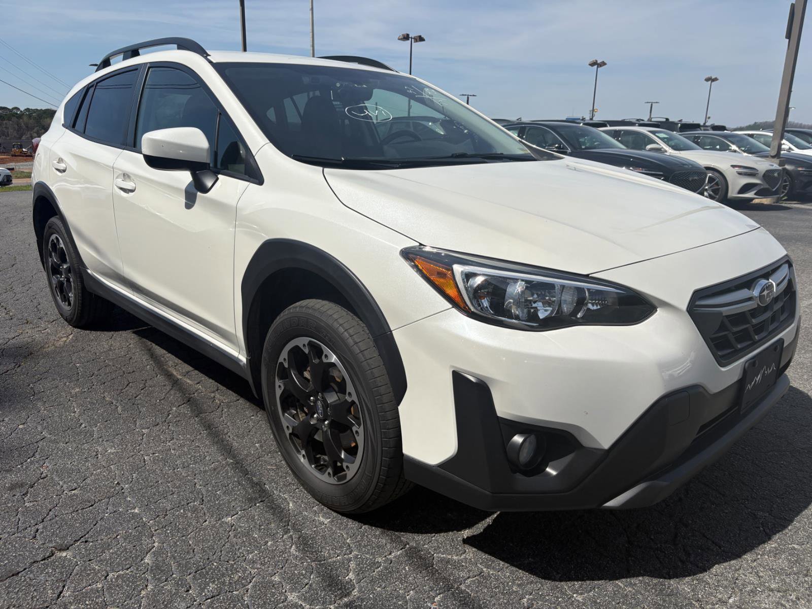 Used 2023 Subaru Crosstrek 2.0i Premium image 3