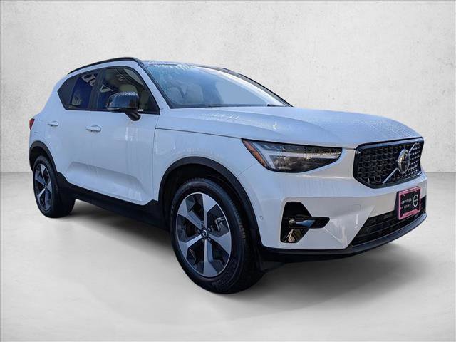 Certified 2026 Volvo XC40 B5 Plus w/ Protection Package Premier image 3
