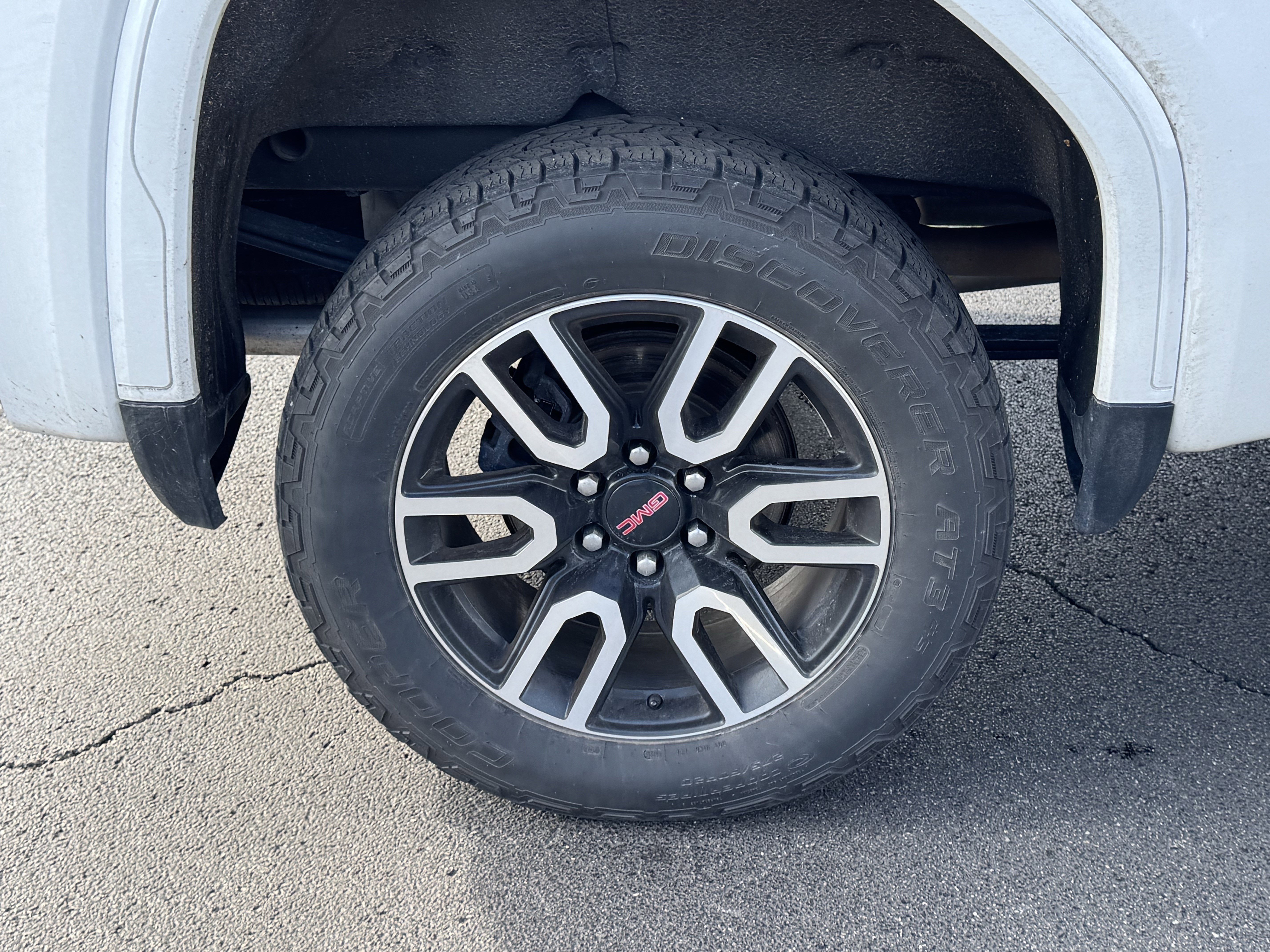 Used 2021 GMC Sierra 1500 AT4 w/ AT4 Premium Package image 18