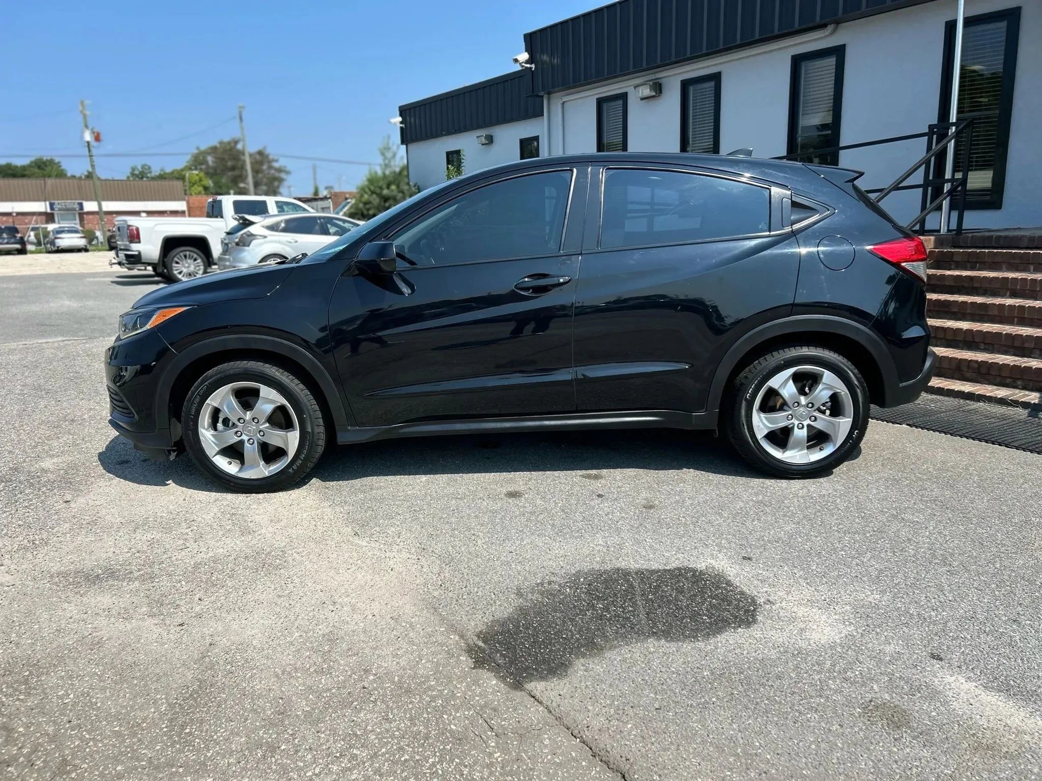 Used 2019 Honda HR-V LX image 10
