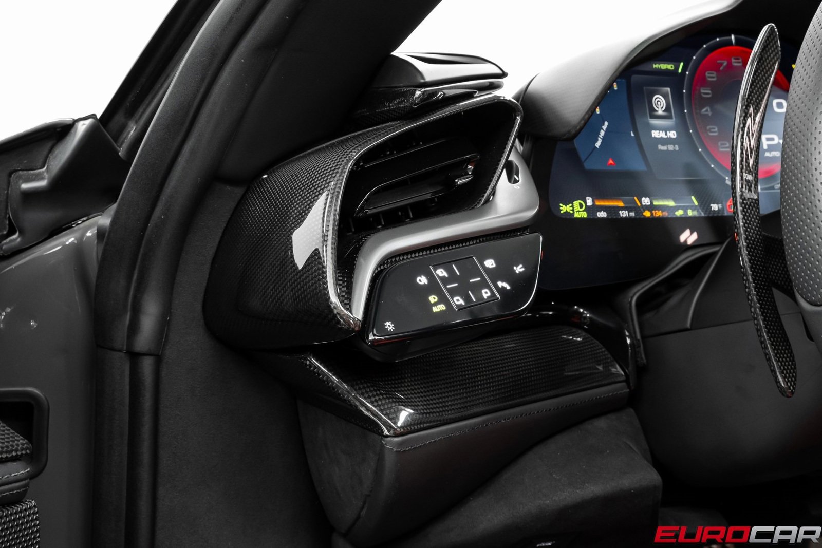 Used 2024 Ferrari SF90 Spider image 36