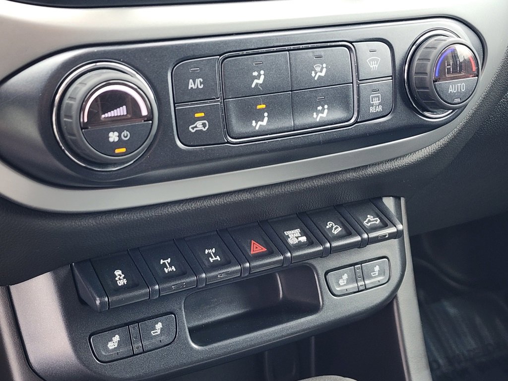 Used 2019 Chevrolet Colorado ZR2 image 22