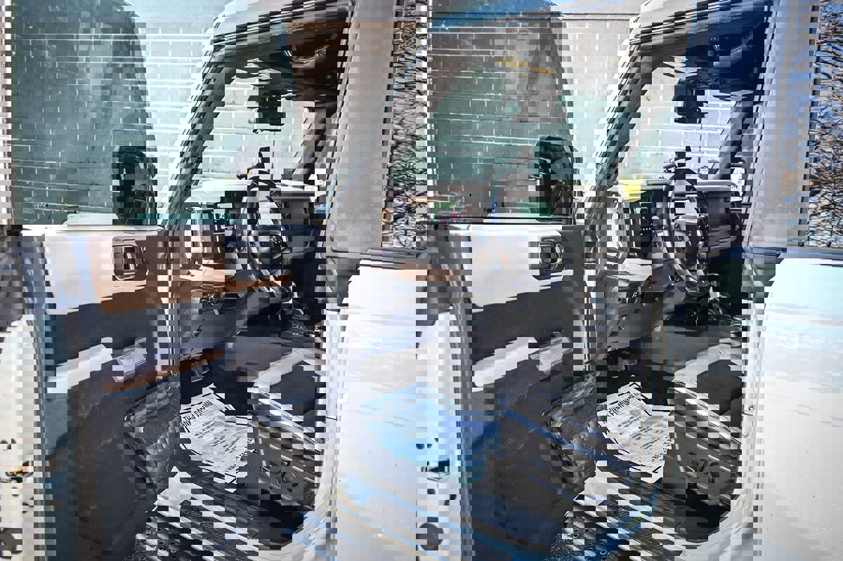 Used 2022 Ford Bronco Wildtrak image 7