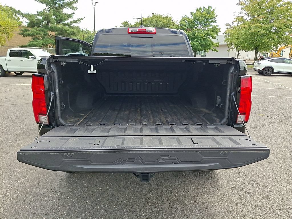 Used 2023 Chevrolet Colorado ZR2 w/ ZR2 Convenience Package III AWD/4WD image 30