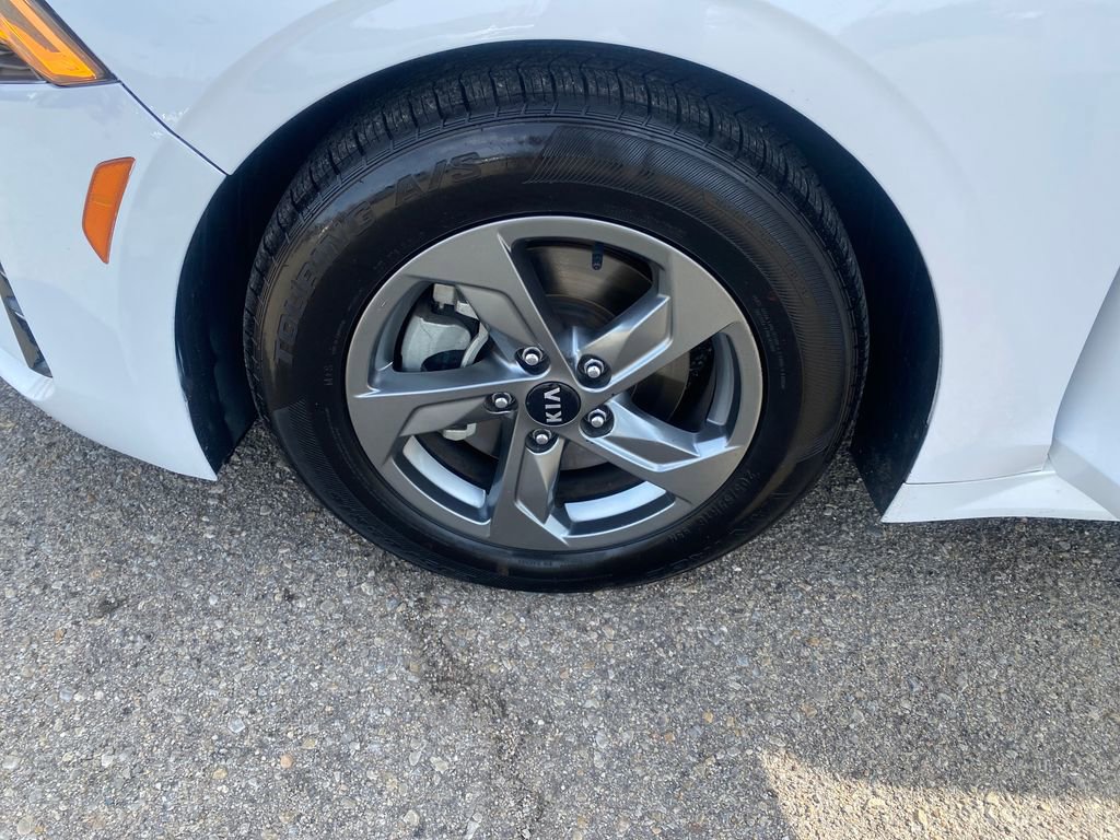 Used 2021 Kia K5 LXS image 26