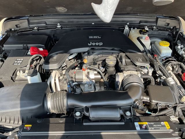 Used 2021 Jeep Wrangler Unlimited Sahara image 32