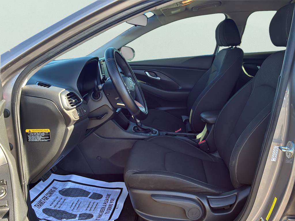 Used 2020 Hyundai Elantra GT image 19