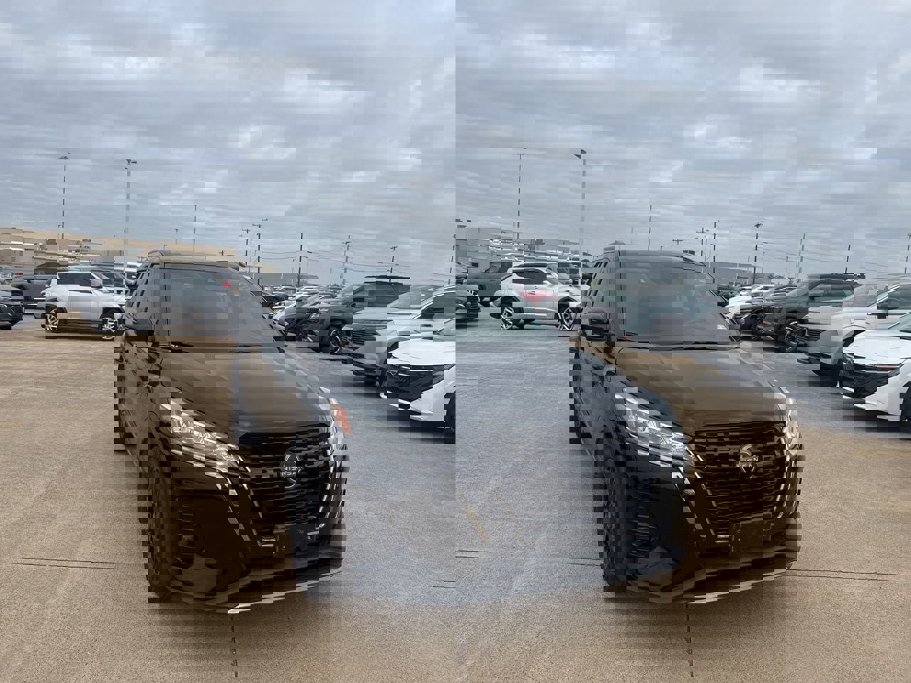 Certified 2023 Nissan Kicks SR image 2