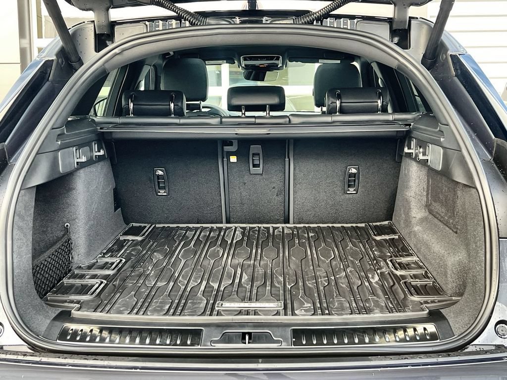 Certified 2025 Land Rover Range Rover Velar Dynamic SE AWD/4WD image 18