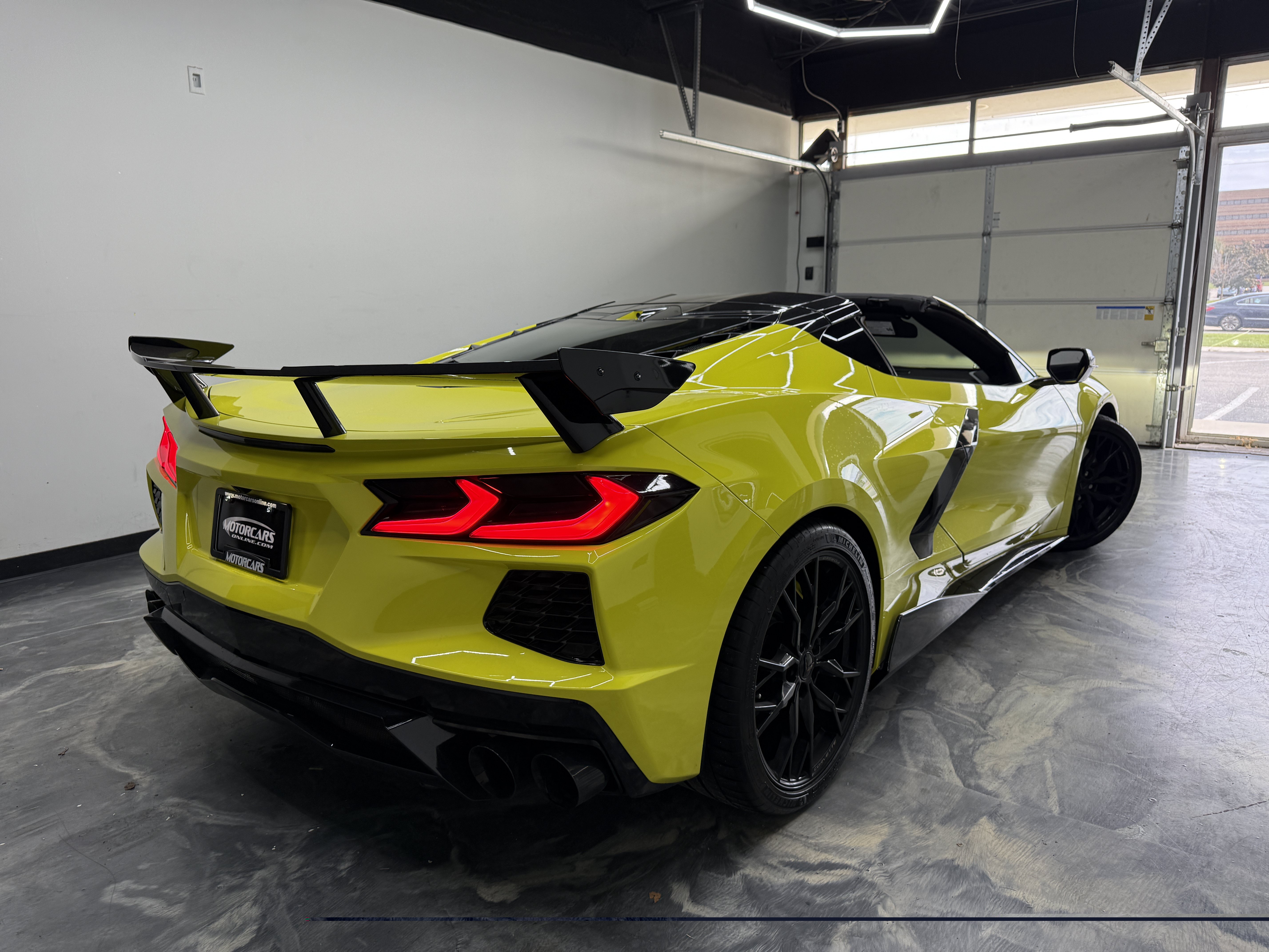 Used 2023 Chevrolet Corvette Stingray Preferred Cpe w/ Z51 Performance Package RWD image 8