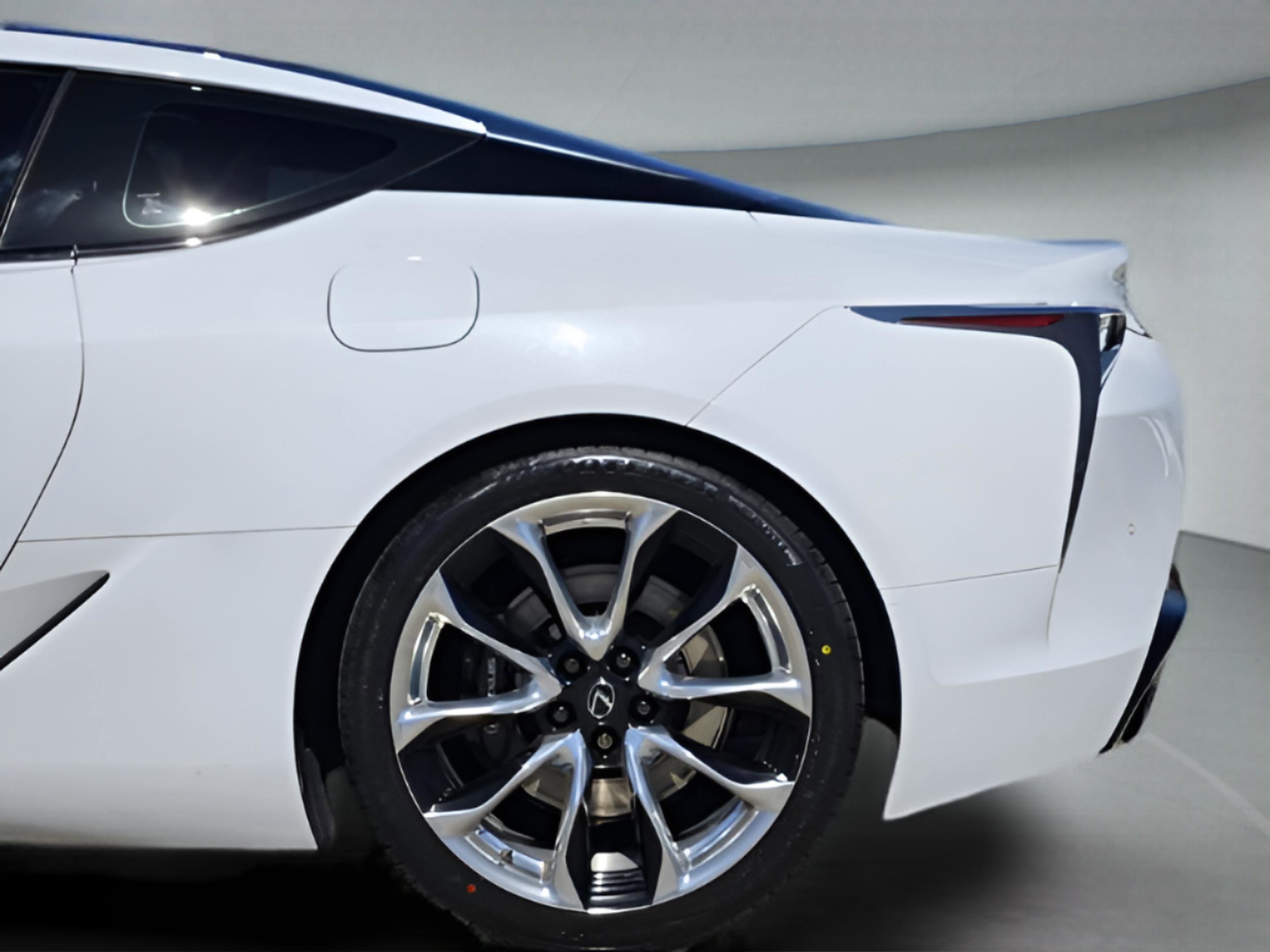 Used 2018 Lexus LC 500 Coupe RWD image 39