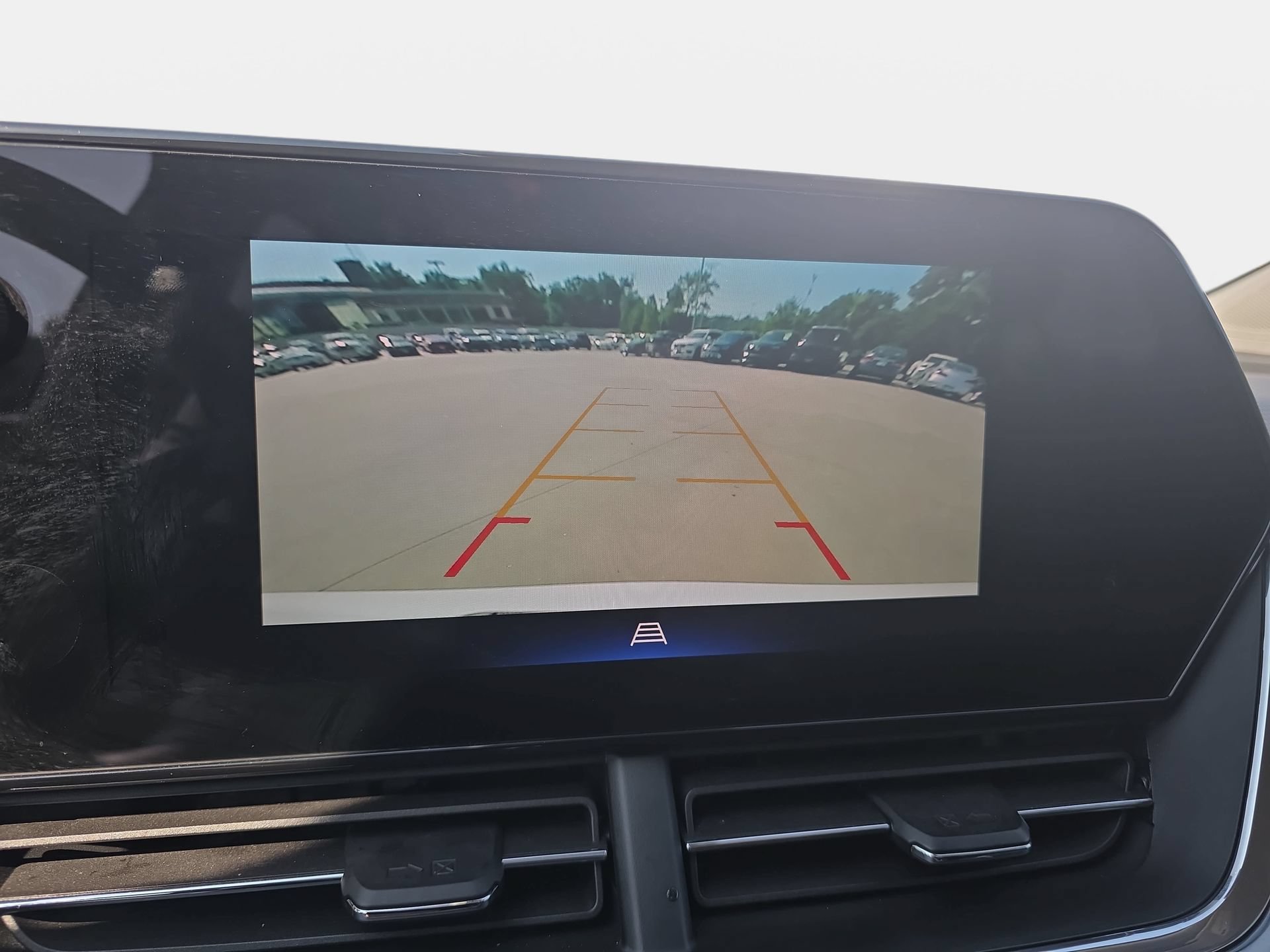 Used 2025 Chevrolet Trax LT FWD image 22